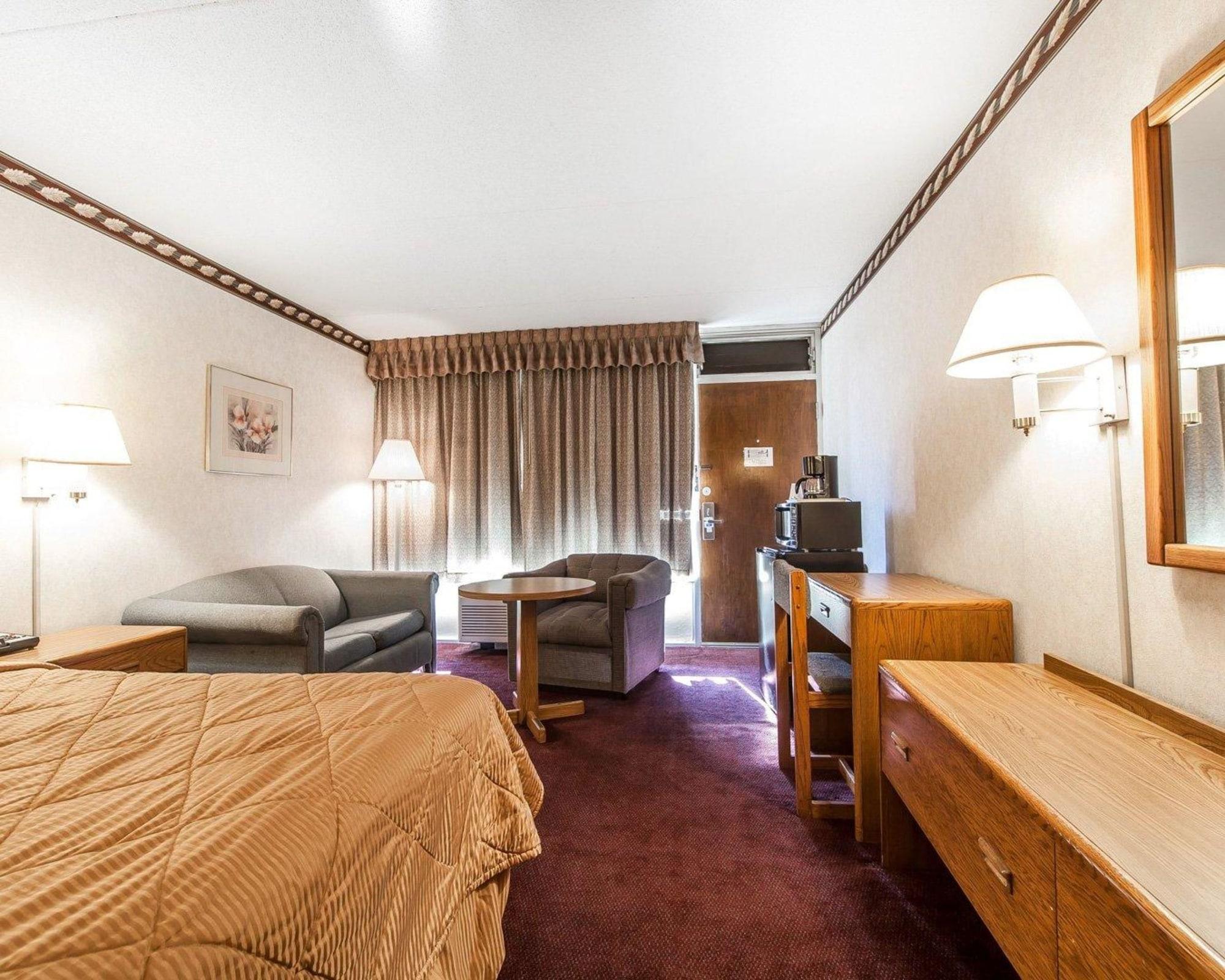 Rodeway Inn Суитуотер Экстерьер фото