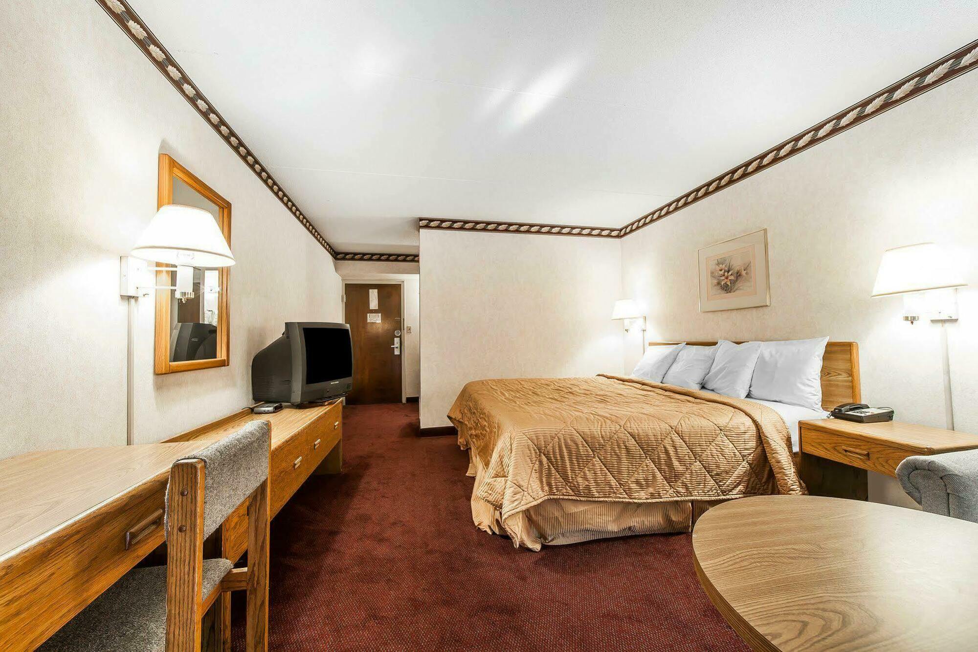 Rodeway Inn Суитуотер Экстерьер фото